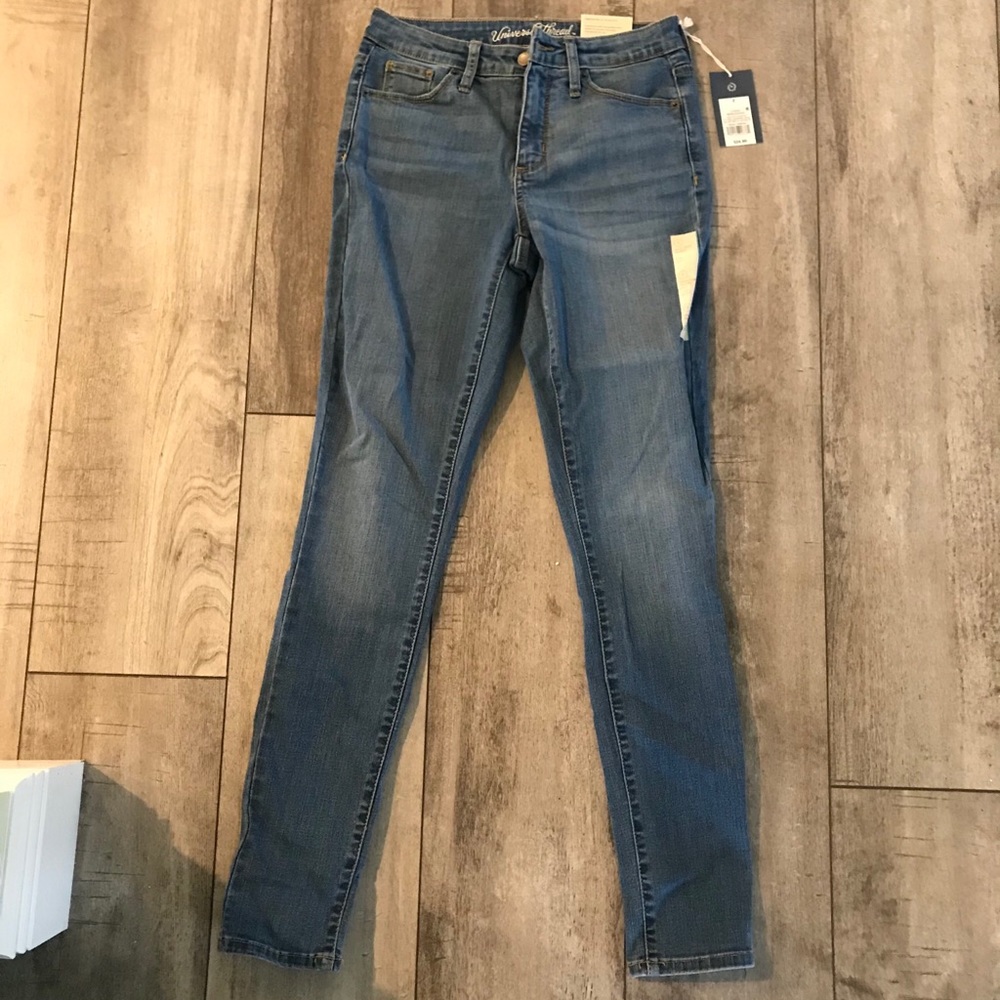 Skinny Simple Blue Jeans